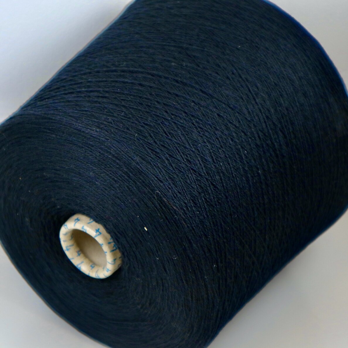 10% KAŠMYRAS, 90% MERINO vilna / Cariaggi