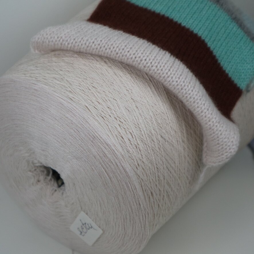 10% KAŠMYRAS, 20% ŠILKAS, 70% MERINO vilna / Cariaggi Marte