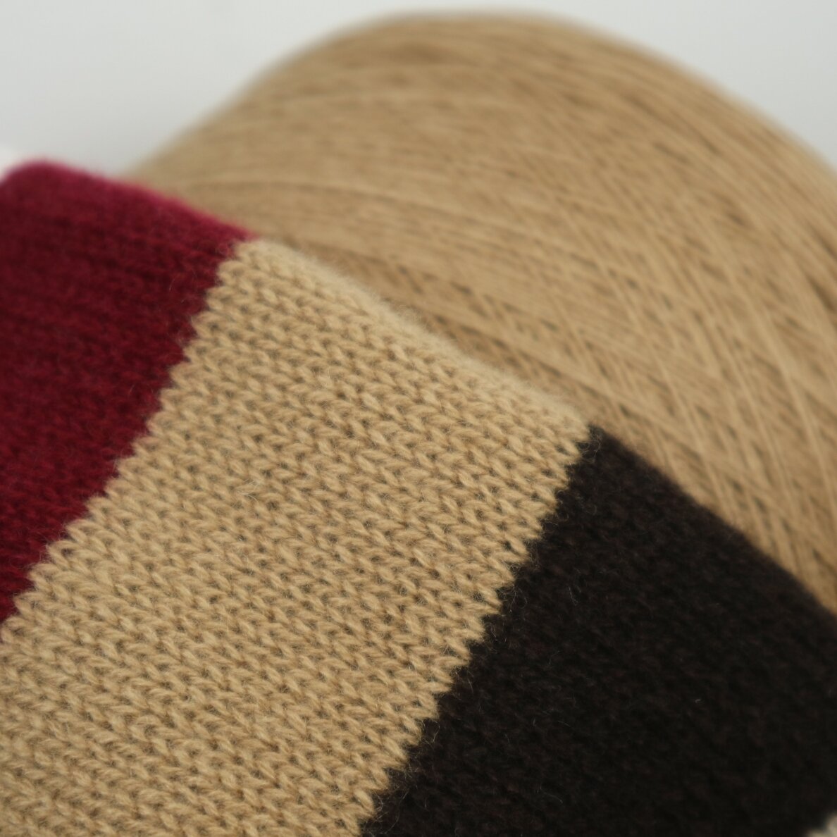 30% KAŠMYRAS, 70% MERINO ėriukų vilna / Cash30 BM 2 30% KAŠMYRAS, 70% MERINO ėriukų vilna / Cash30 BM 2