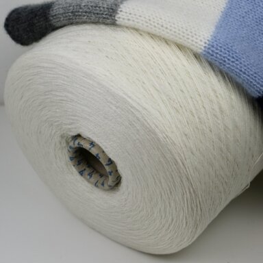 30% KAŠMYRAS, 70% MERINO ėriukų vilna / Cariaggi