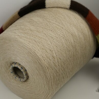 30% KAŠMYRAS, 70% MERINO ėriukų vilna / Cariaggi
