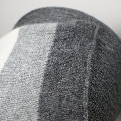 30% KAŠMYRAS, 70% MERINO ėriukų vilna / Cariaggi 2 30% KAŠMYRAS, 70% MERINO ėriukų vilna / Cariaggi 2