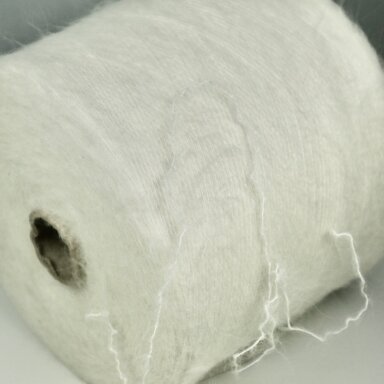 52% baby ALPAKA, 13% MERINO vilna, 32% PA, 3% EL/ Pablo