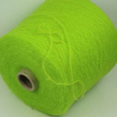 34% baby ALPAKA,  34% MERINO vilna, 32% PA