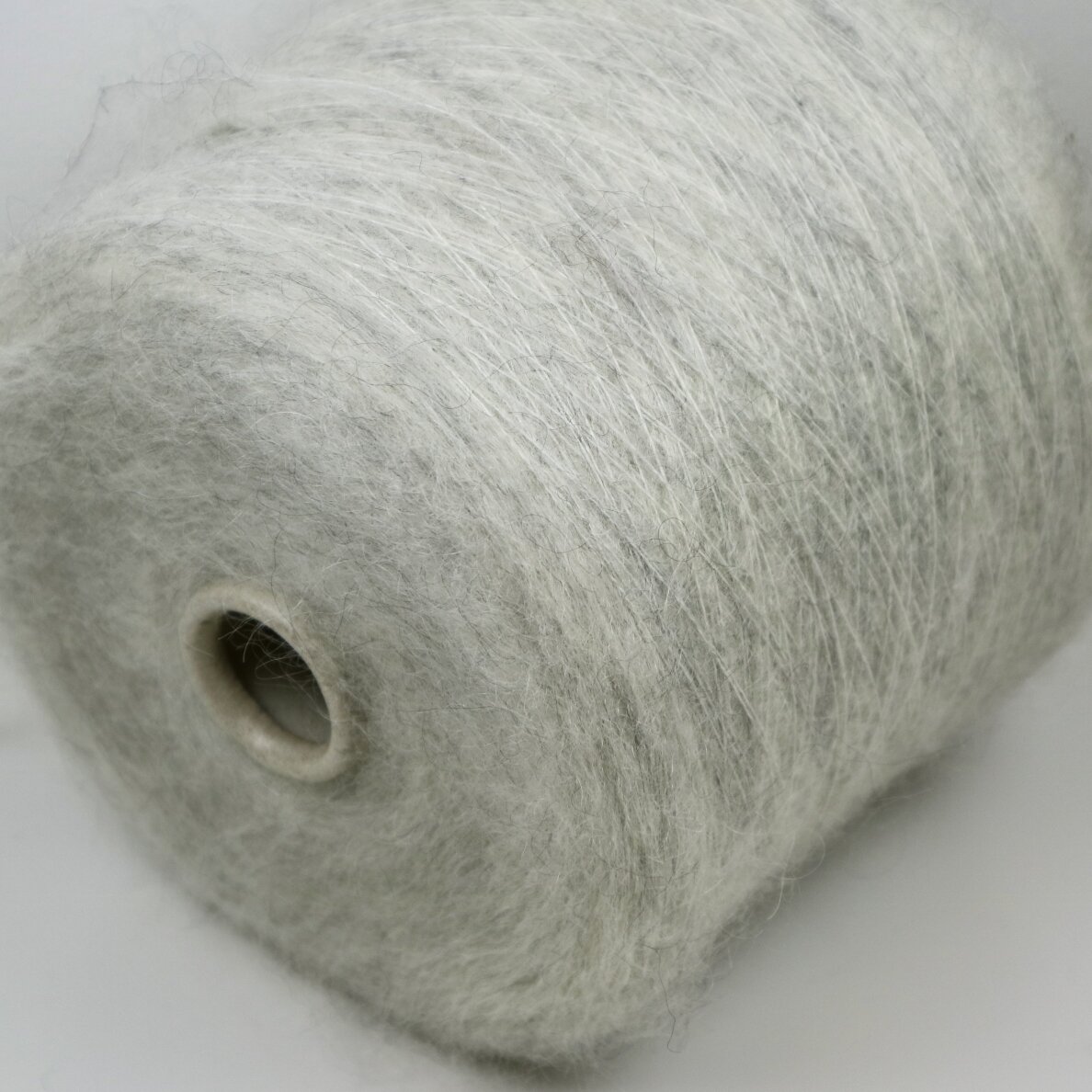 67% super kid MOHERA, 3% MERINO vilna, 30% PA / Camelot 67% super kid MOHERA, 3% MERINO vilna, 30% PA / Camelot