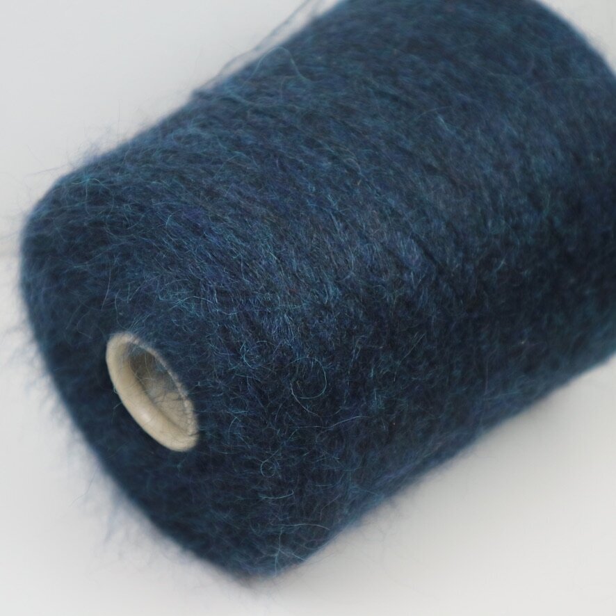 67% super kid MOHERA, 3% MERINO vilna, 30% PA / Camelot 67% super kid MOHERA, 3% MERINO vilna, 30% PA / Camelot