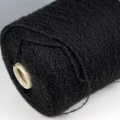 70% MERINO vilna ultra fine, 30% PA / Loro Piana