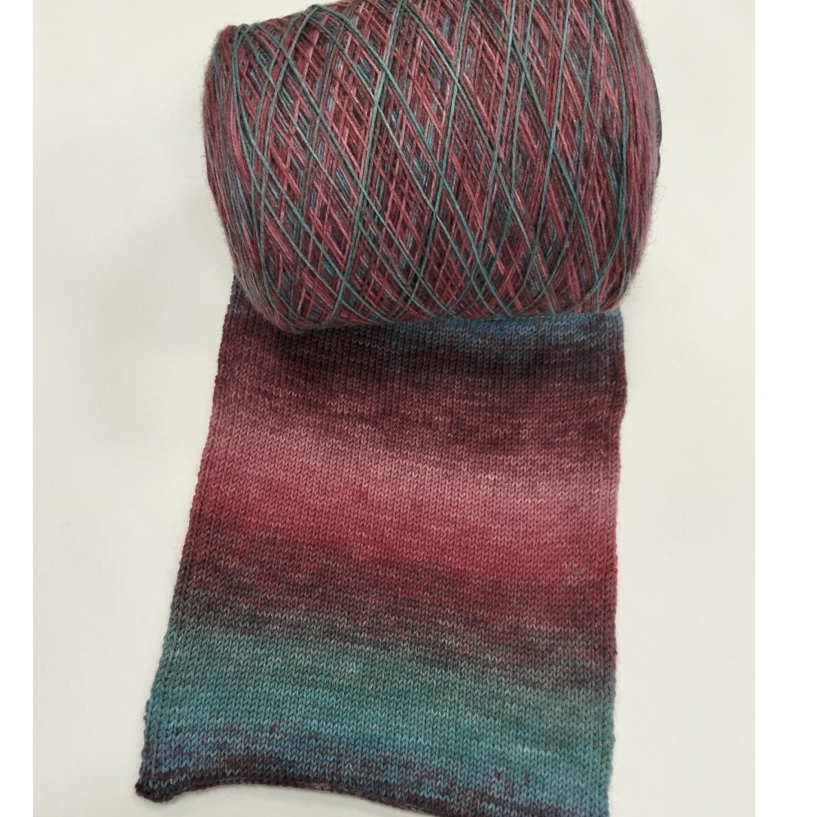 75% MERINO vilna, 25% PA 1 75% MERINO vilna, 25% PA 1