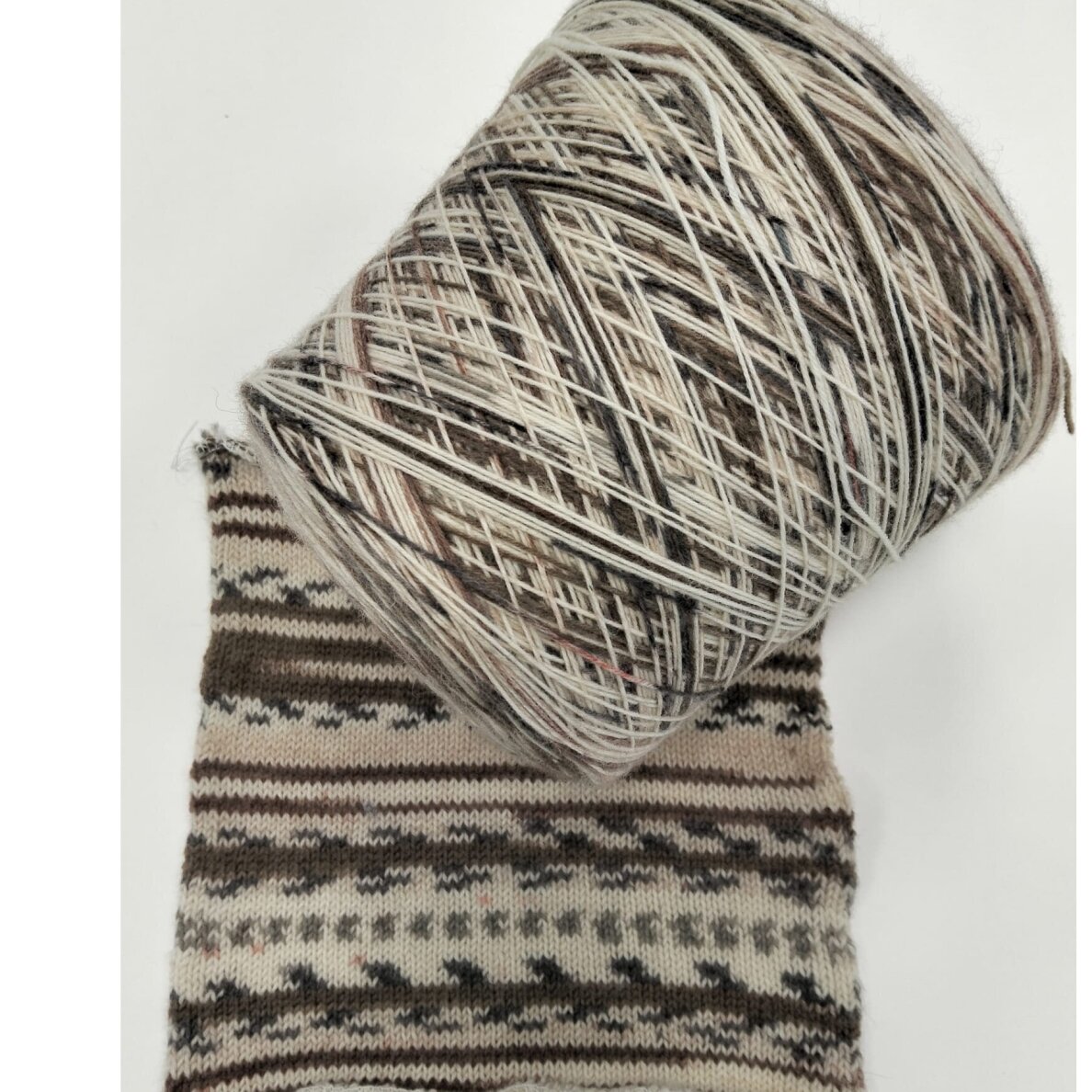 75% MERINO vilna, 25% PA  1